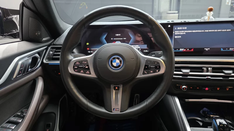 BMW i4