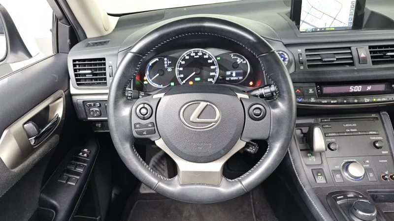 Lexus CT200h