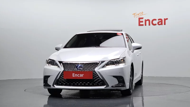 Lexus CT200h