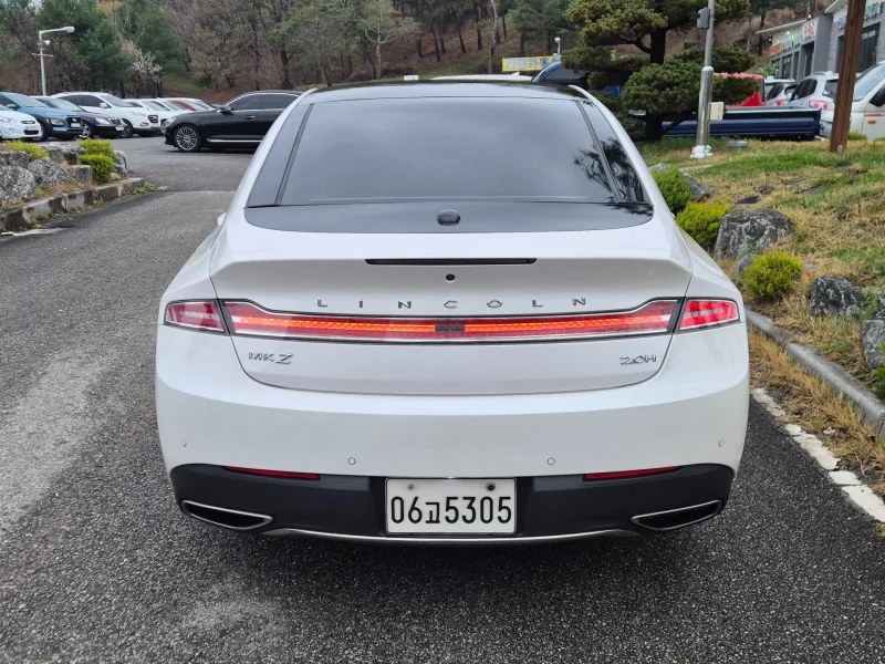 Lincoln MKZ