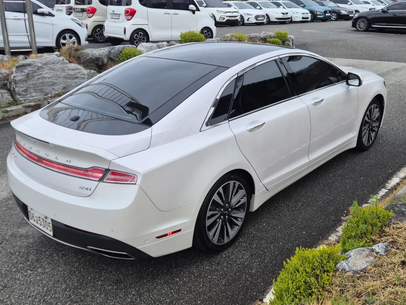 Lincoln MKZ