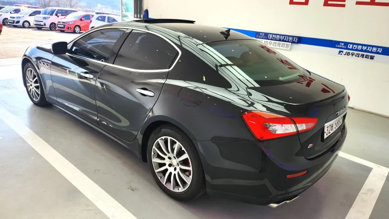 Maserati Ghibli