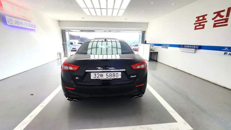 Maserati Ghibli