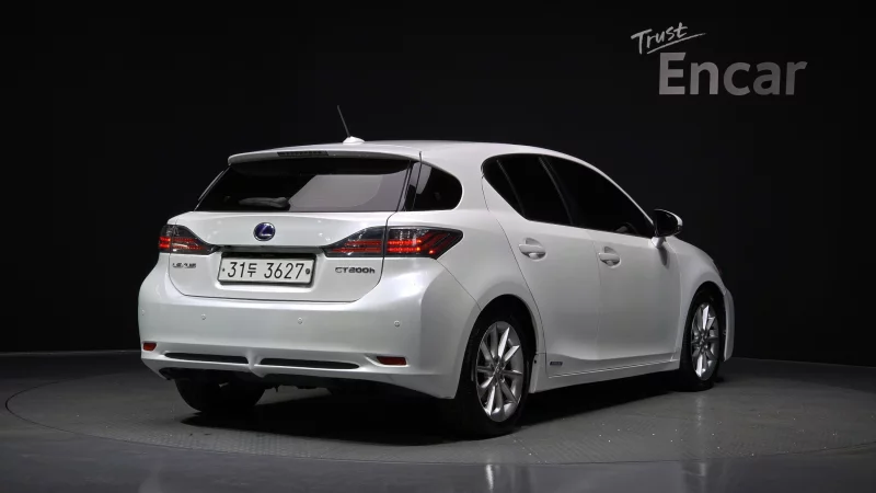 Lexus CT200h