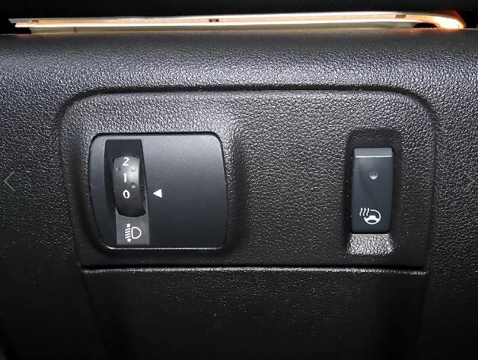 Renault SM6