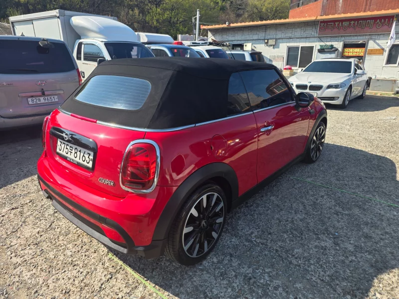 MINI Cooper Convertible