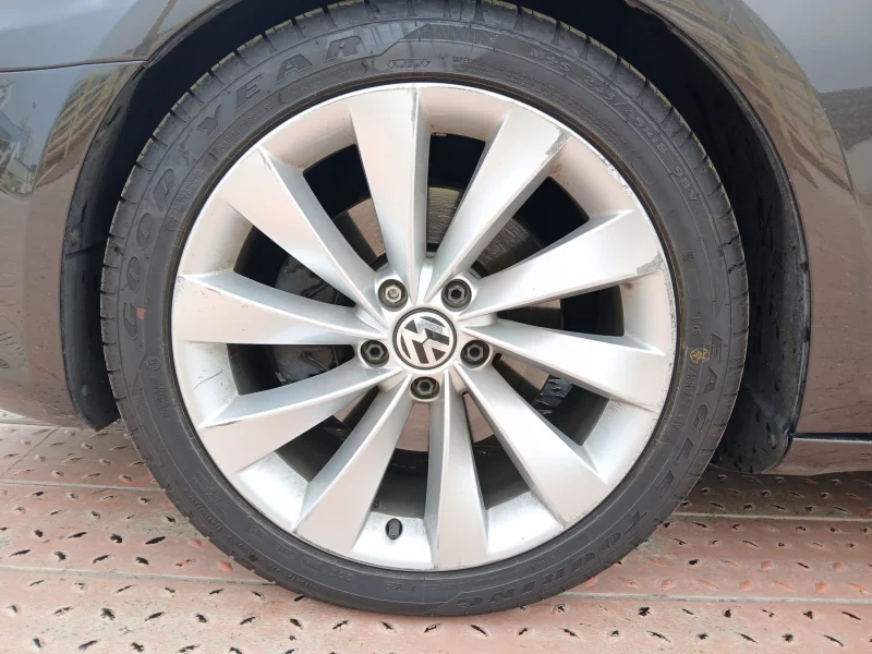 Volkswagen PASSAT CC