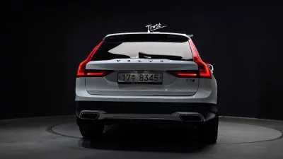 Volvo V90