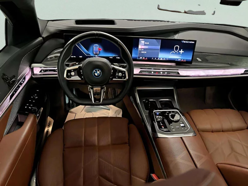 BMW i7