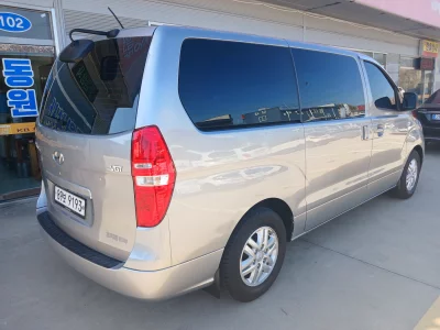 Hyundai Grand Starex