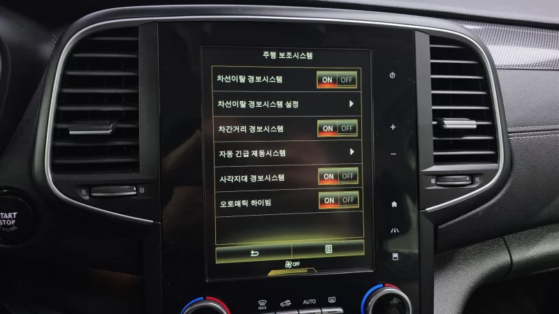 Renault SM6
