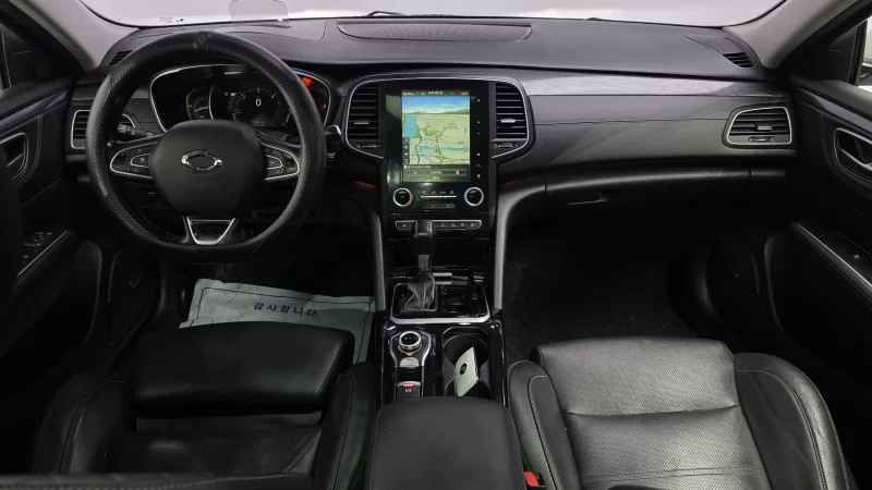 Renault SM6