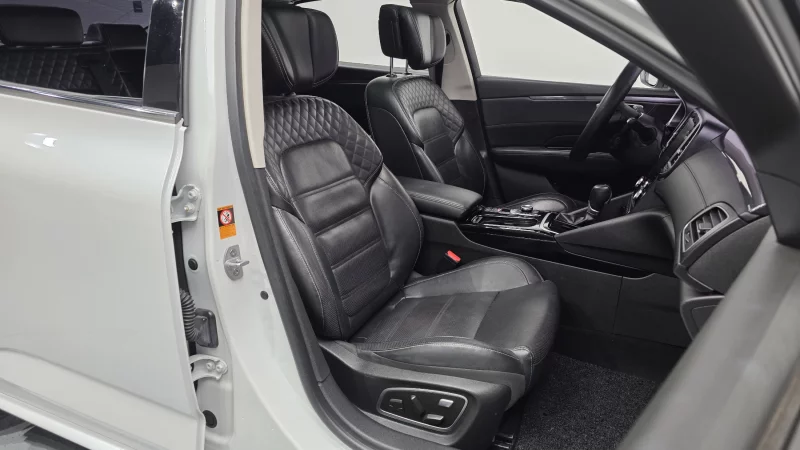 Renault SM6