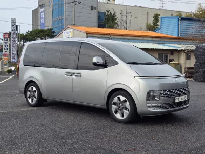 Hyundai Staria