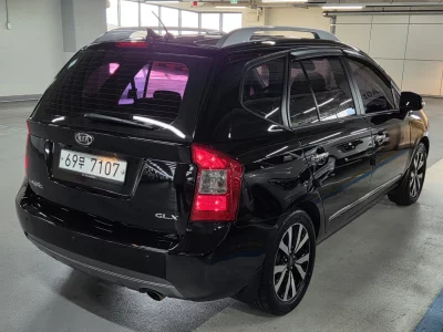 Kia Carens