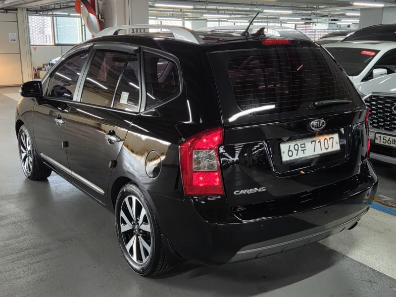 Kia Carens