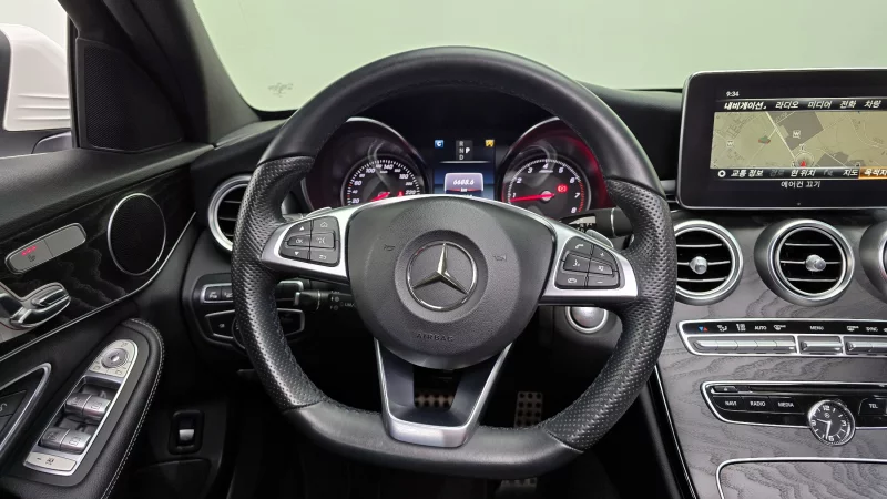 Mercedes-Benz C-Class