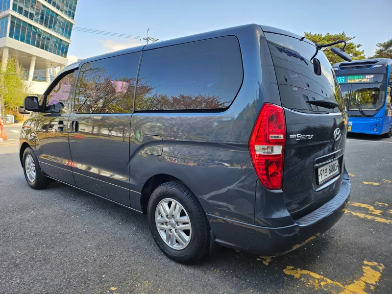Hyundai Grand Starex