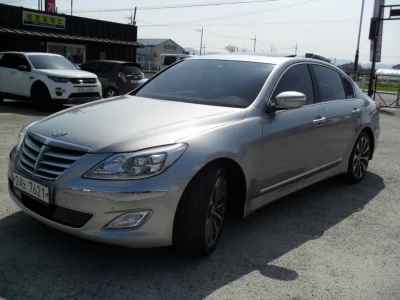 Hyundai Genesis