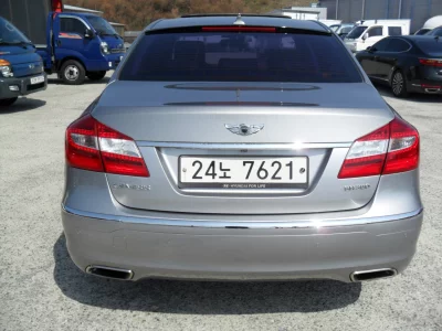 Hyundai Genesis