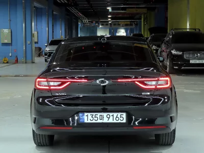 Renault SM6