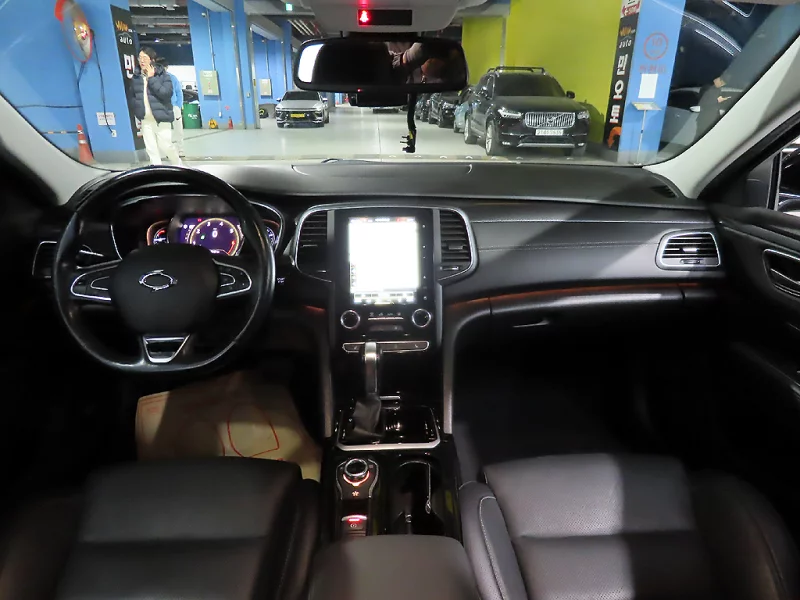 Renault SM6