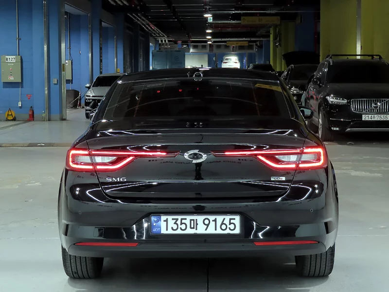 Renault SM6