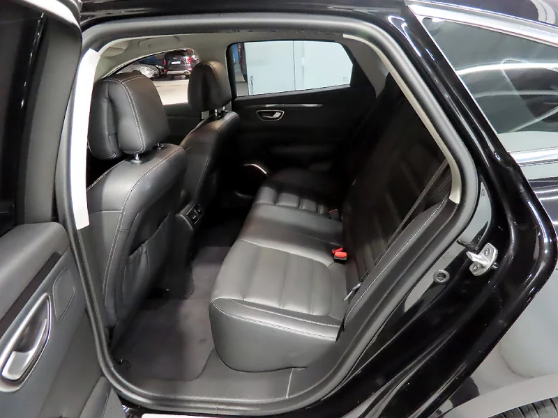 Renault SM6