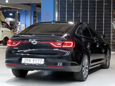 Renault SM6