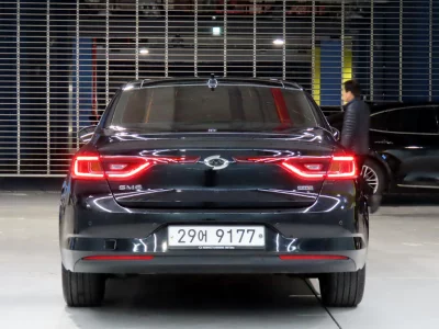 Renault SM6