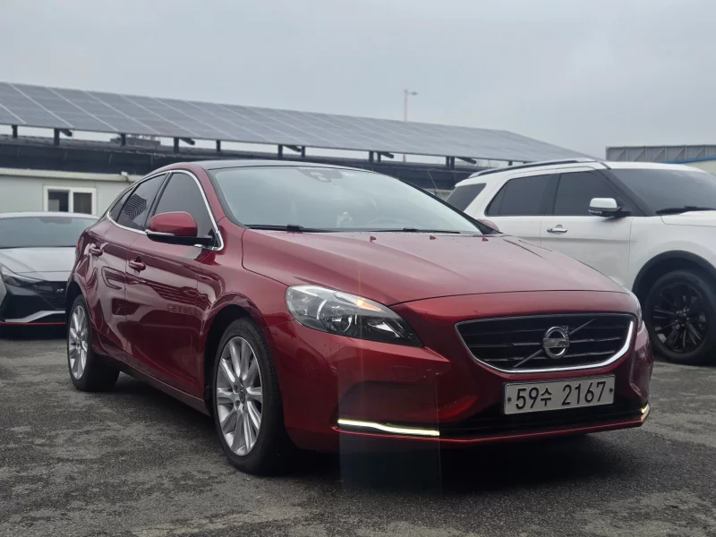 Volvo V40