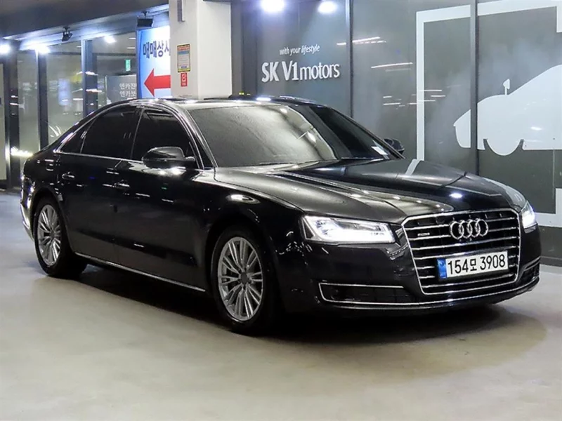 Audi A8