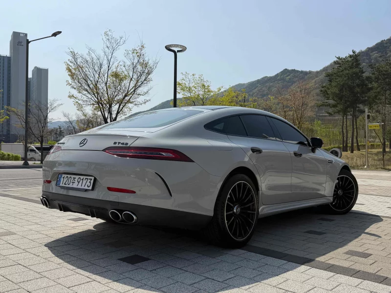 Mercedes-Benz AMG GT
