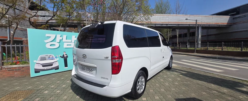 Hyundai Grand Starex