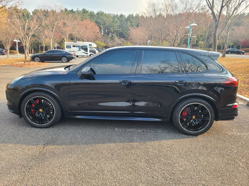 Porsche CAYENNE