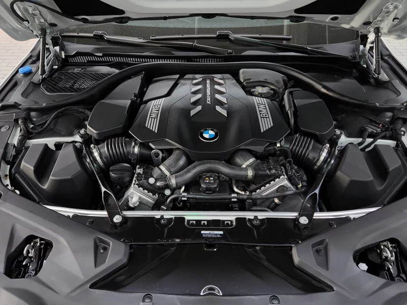 BMW 8-Series