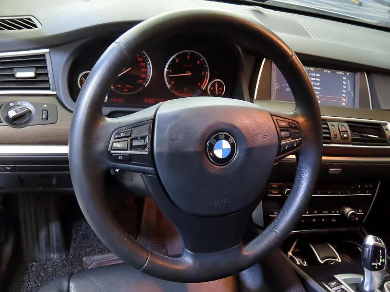 BMW 5-Series Gran Turismo