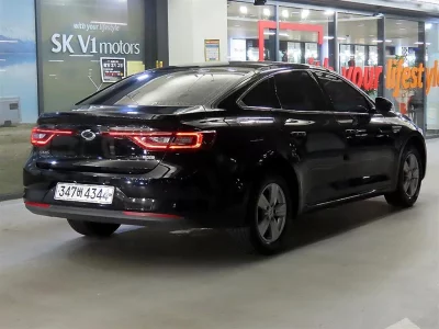 Renault SM6