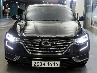 Renault SM6