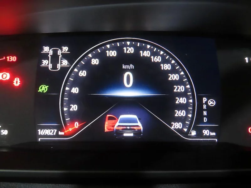 Renault SM6