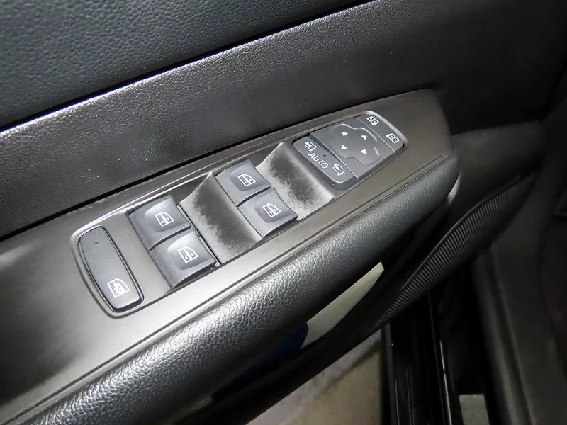 Renault SM6
