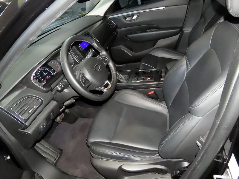 Renault SM6