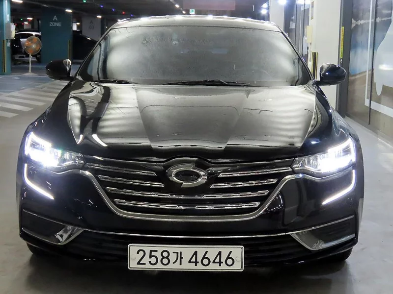 Renault SM6