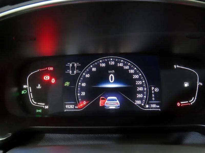Renault SM6
