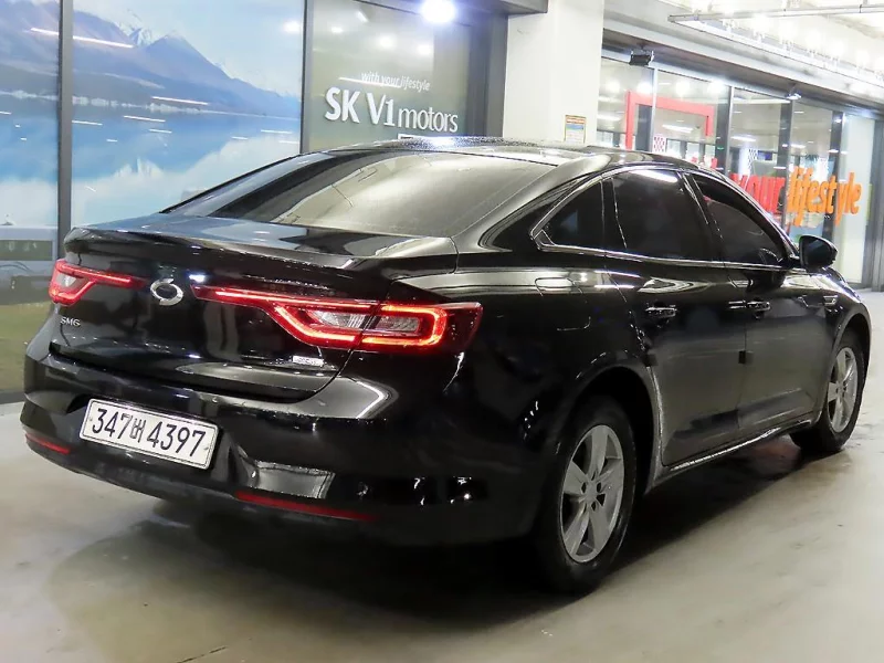 Renault SM6