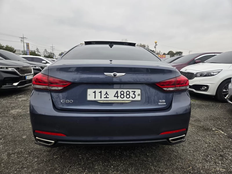 Hyundai Genesis