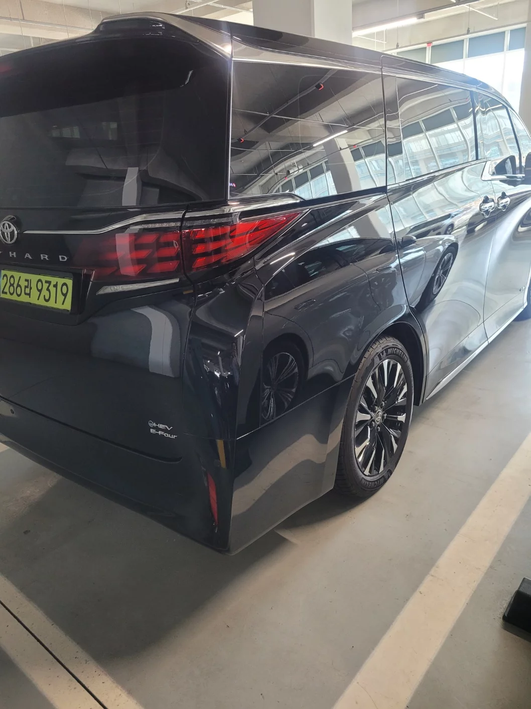 TOYOTA ALPHARD 2025г.в. силовым агрегатом объёмом 2487 см3 на 190 л.с цвет Черный - экспорт из Кореи. Фото №8