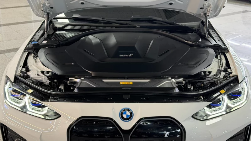 BMW i4