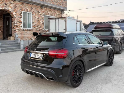 Mercedes-Benz GLA-Class