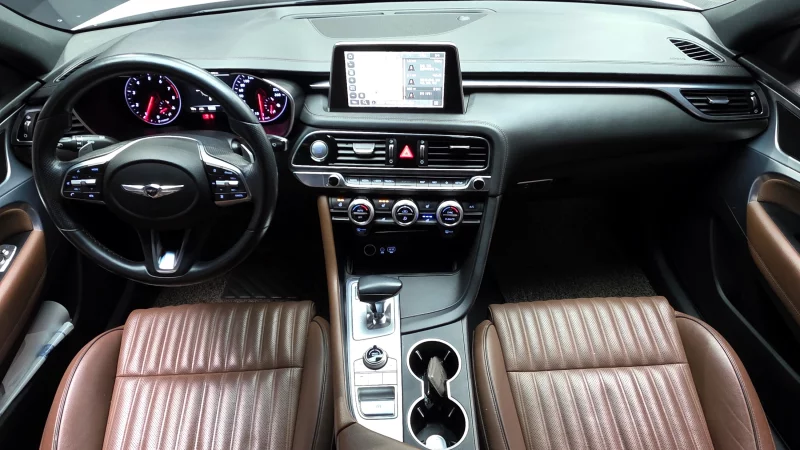 Genesis G70